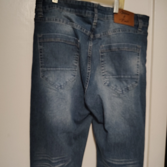 Stitches women's Faded Blue Slim Jeans with pockets - Picture 7 of 8